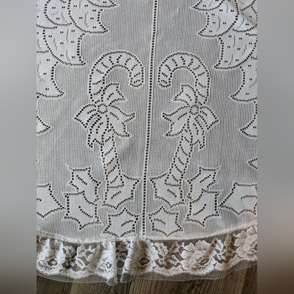 Vintage Christmas Table Cloth Skirt 54" Lace Sheer White Candy Canes Holidays - Picture 3 of 8
